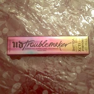 Urban Decay Mascara - firm price